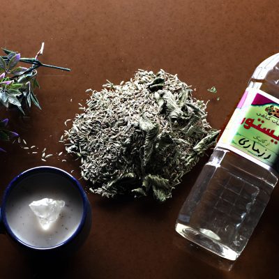 بطری عرق رزماری ویستور یک لیتری با طراحی سنتی و غلظت بالا